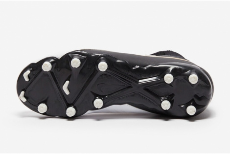 Дитячі футбольні бутси Nike Phantom Luna II Academy MG Junior FJ2603-100