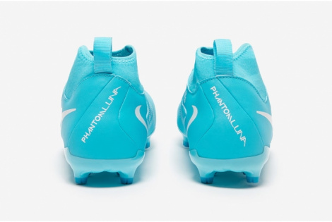 Дитячі футбольні бутси Nike Phantom Luna II Academy MG Junior FJ2603-400