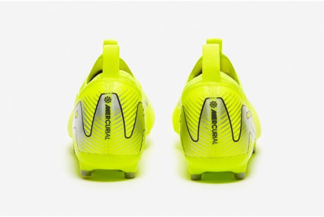 Детские футбольные бутсы Nike Air Zoom Mercurial Vapor 16 Academy MG Junior FQ8392-700