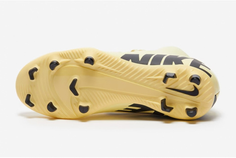 Дитячі футбольні бутси Nike Mercurial Superfly 9 Club MG Junior DJ5959-700