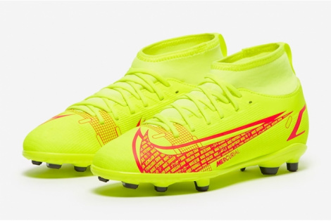 Дитячі футбольні бутси Nike Mercurial Superfly 8 Club MG Junior CV0790-760
