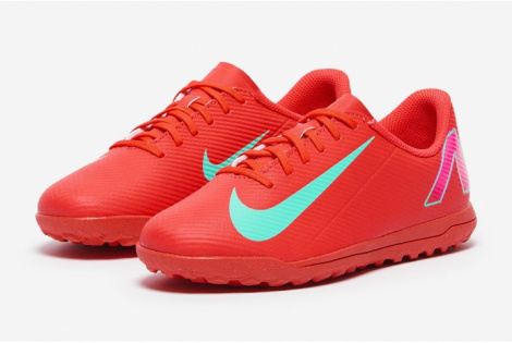 Дитячі сороконіжки Nike Mercurial Vapor 16 Club TF Junior FQ8287-800