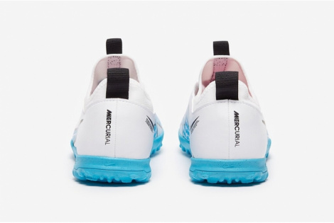 Детские сороконожки Nike Air Zoom Mercurial Vapor 15 Academy TF Junior DJ5621-146