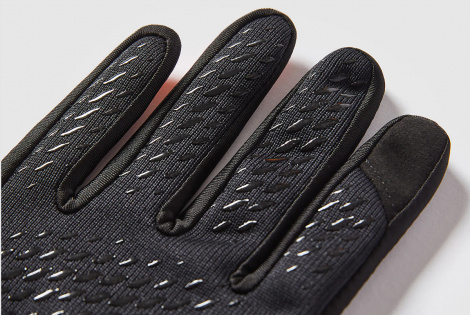 Детские перчатки тренировочные Nike Academy Therma-FIT Junior HF0547-013