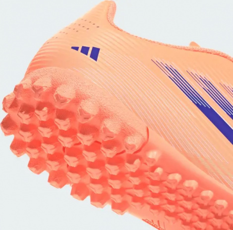 Сороконіжки (шиповки) дитячі Adidas F50 CLUB TF персиково-сині JI0040