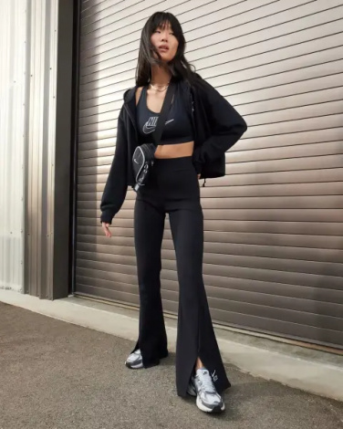 Кросівки жіночі Nike V2K RUN сіро-срібні FD0736-003