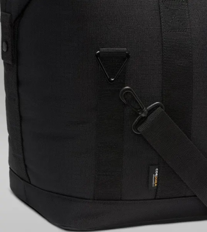 Сумка спортивная Nike JORDAN DUFFLE BAG 40L черная MA0900-023