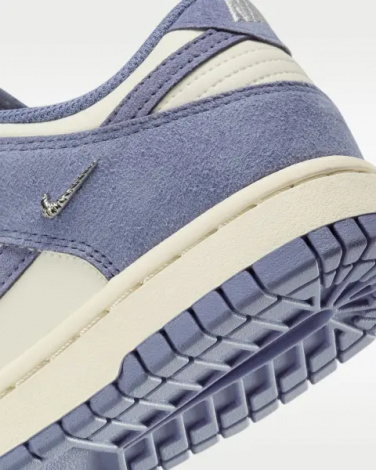 Кроссовки женские Nike DUNK LOW фиолетово-белые IB4417-103