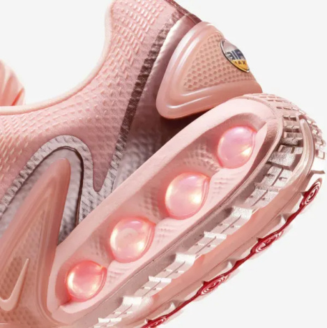 Кросівки жіночі Nike AIR MAX DN персикові HV4861-601
