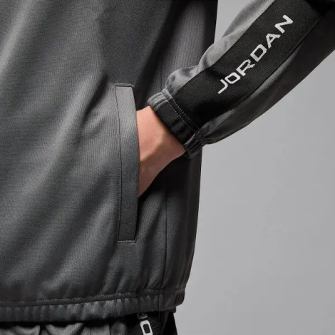 Олімпійка (кельма) Nike JORDAN ESSENTIALS TRACKSUIT JACKET сіро-чорна HF9339-034