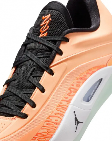 Кроссовки баскетбольные Nike ZION 4 оранжево-черно-белые FB1802-800