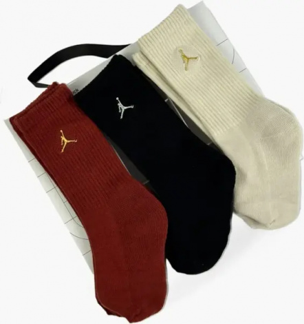 Носки Nike JORDAN HOLIDAY 9PK CREW GIFT BOX разноцветные (9 пар) BJ0810-X58