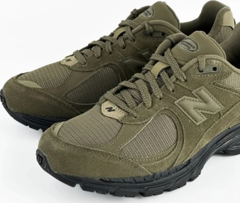 Кроссовки New Balance 2002R оливковые M2002RZC
