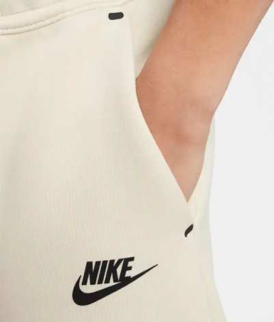Спортивні штани підліткові Nike SPORTSWEAR TECH FLEECE бежеві HV5869-235