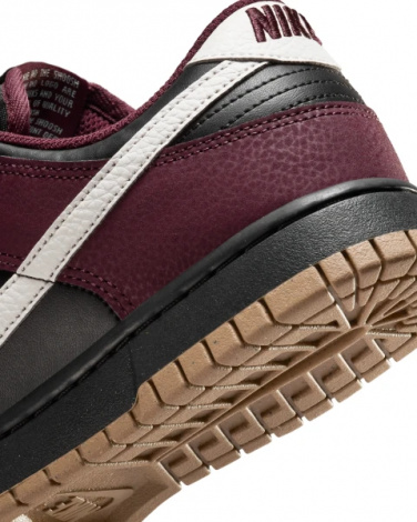 Кросівки жіночі Nike DUNK LOW NEXT NATURE бордово-чорні HM9658-600