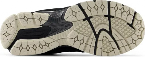 Кроссовки New Balance 2002R черно-молочные U2002RL