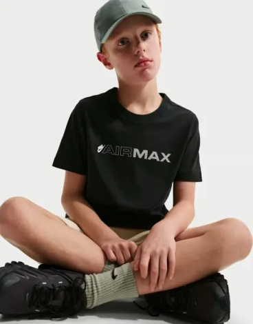 Футболка подростковая Nike SPORTSWEAR AIR MAX черная IO1157-010