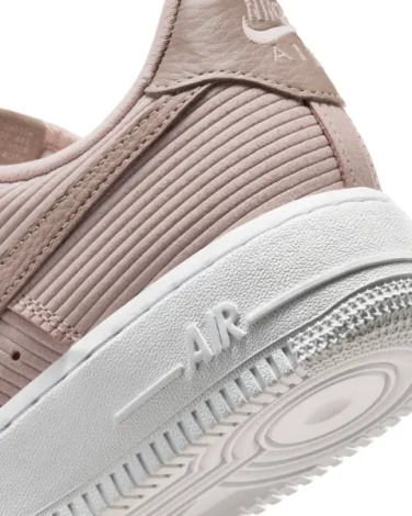 Кроссовки женские Nike AIR FORCE 1 '07 светло-коричневые IM6533-602