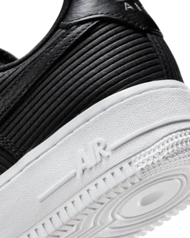 Кросівки жіночі Nike AIR FORCE 1 '07 чорні IM6533-002