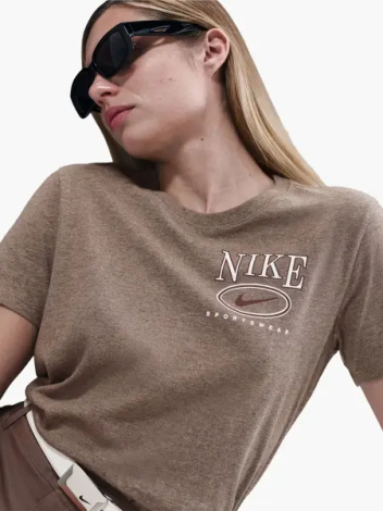 Футболка женская Nike SPORTSWEAR CLUB коричневая IB2447-214