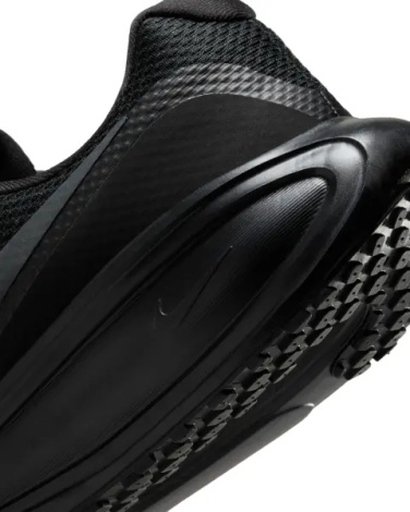 Кроссовки беговые Nike REVOLUTION 8 EXTRA WIDE черные HQ1996-004