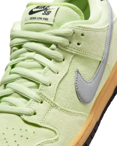 Кроссовки Nike SB DUNK LOW 'VERDUGO MOUNTAIN' светло-зелено-серые HQ1626-300