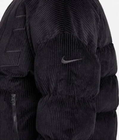 Куртка жіноча Nike SPORTSWEAR ESSENTIAL THERMA-FIT OVERSIZED CORDUROY чорна FB8727-010