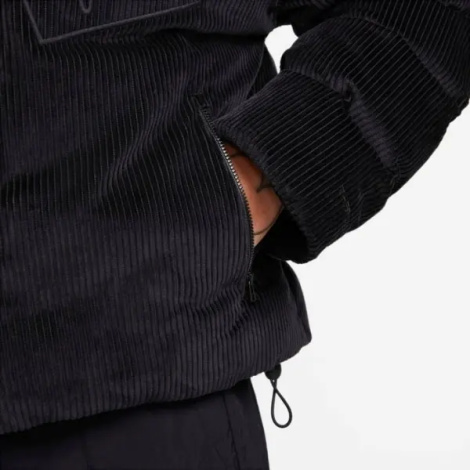Куртка жіноча Nike SPORTSWEAR ESSENTIAL THERMA-FIT OVERSIZED CORDUROY чорна FB8727-010