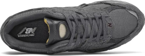 Кроссовки New Balance 2002R PROTECTION PACK темно-серые M2002RDB