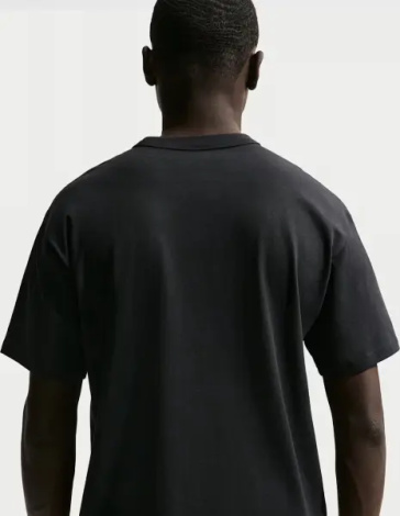 Футболка Nike SPORTSWEAR PREMIUM ESSENTIALS черная IH1121-010