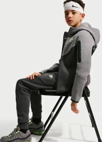 Спортивний костюм підлітковий Nike SPORTSWEAR TECH FLEECE сіро-темно-сірий HV5867-015__HV5869-061