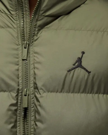 Пуховик Nike JORDAN BROOKLYN THERMA-FIT PUFFER оливковий HV0532-222
