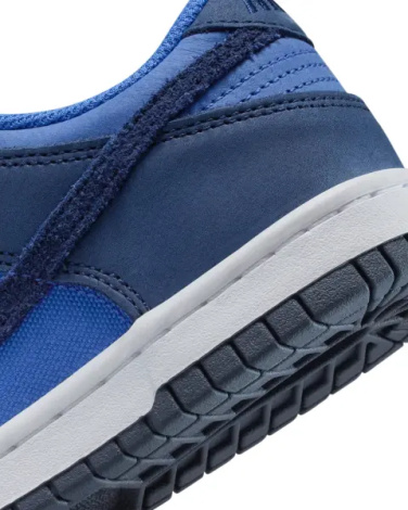 Кроссовки подростковые Nike DUNK LOW SE (GS) сине-темно-синие HQ9293-400