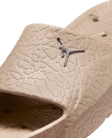 Шльопанці Nike JORDAN FRANCHISE SHOWER світло-коричневі HQ2163-200