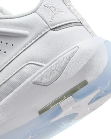 Кросівки Nike JORDAN MAX AURA 7 білі HQ2091-105