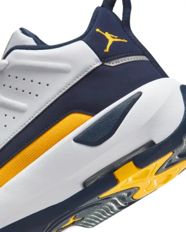 Кросівки Nike JORDAN MAX AURA 7 біло-темно-синьо-жовті HQ2091-102