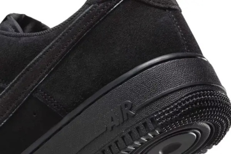 Кросівки Nike AIR FORCE 1 '07 LV8 чорні HQ1966-002