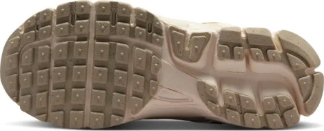 Кроссовки подростковые Nike VOMERO 5 (GS) бежевые HF6998-106