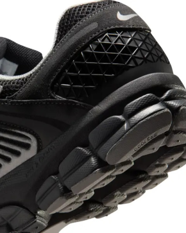 Кросівки Nike ZOOM VOMERO 5 чорно-сірі HF1553-006