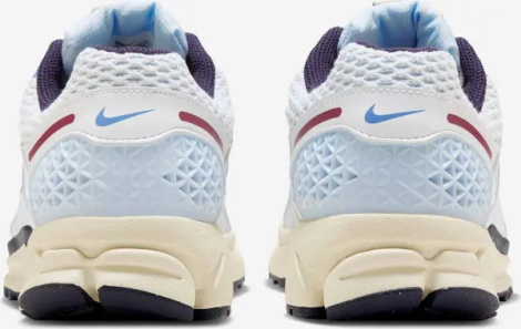 Кроссовки женские Nike ZOOM VOMERO 5 бело-сине-красные FV8111-451
