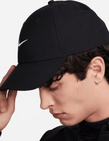 Кепка Nike DRI-FIT CLUB STRUCTURED SWOOSH чорна FV5563-010