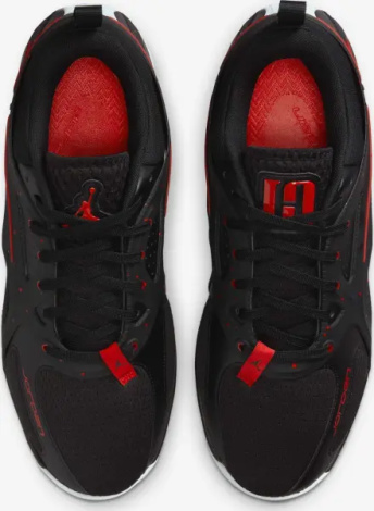 Кросівки баскетбольні Nike JORDAN HEIR SERIES чорно-червоно-золоті FQ3858-076