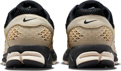 Кроссовки Nike ZOOM VOMERO 5 бежево-черные FJ4151-008