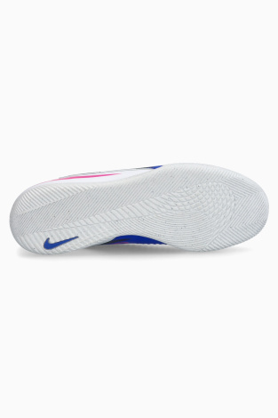 Футзалки Nike Phantom 6 Low Club IC