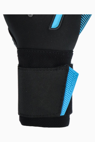 Вратарские перчатки Reusch Attrakt Aqua Evolution