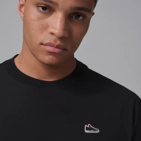 Футболка Nike JORDAN SNEAKER PATCH черная IF3107-010