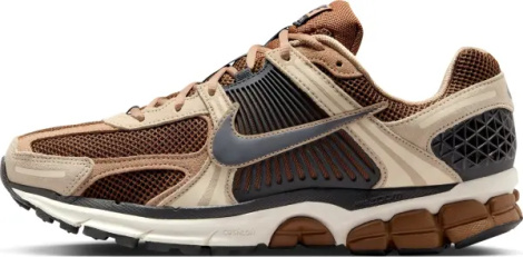 Кросівки Nike ZOOM VOMERO 5 коричнево-бежево-чорні HF1553-202