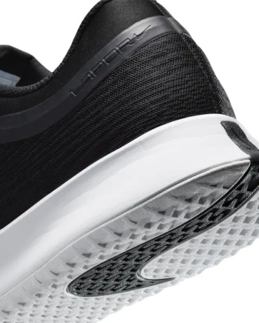 Кросівки тенісні Nike ZOOM VAPOR PRO 3 HARD чорно-білі FZ2161-002