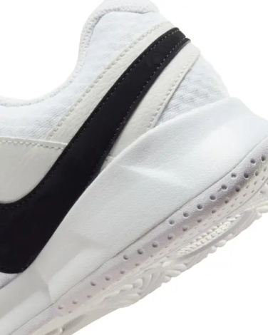Кросівки тенісні жіночі Nike COURT LITE 4 біло-молочно-чорні FD6575-100