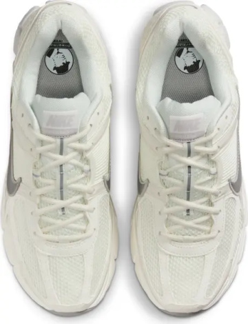 Кросівки Nike ZOOM VOMERO 5 світло-сірі FB9149-103